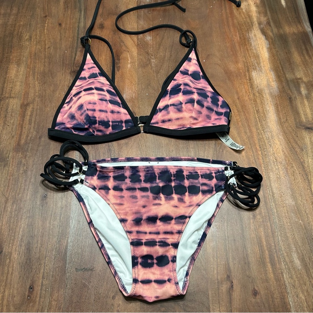 Victoria’s Secret bikini